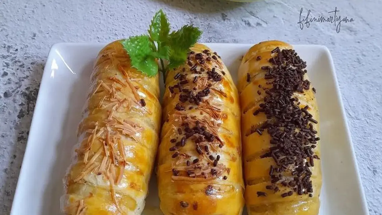 Roti pisang coklat keju (Sumber: resepmamiku.com)