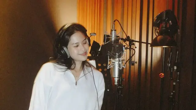 Maudy Ayunda siap rilis soundtrack film korea. (credit: instagram.com/maudyayunda)