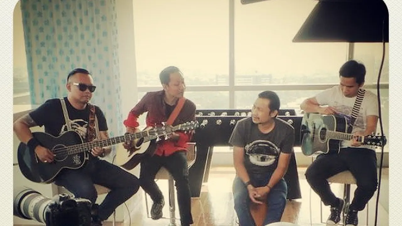 Superglad, Pengusung Punk Rock yang Tak Ingin Termakan Zaman