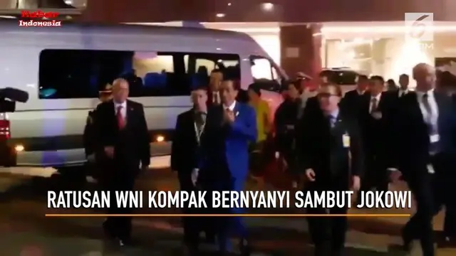 Presiden Jokowi disambut ratusan WNI dengan nyanyian lagu nasional saat tiba di hotel tempatnya menginap di  Selandia Baru.