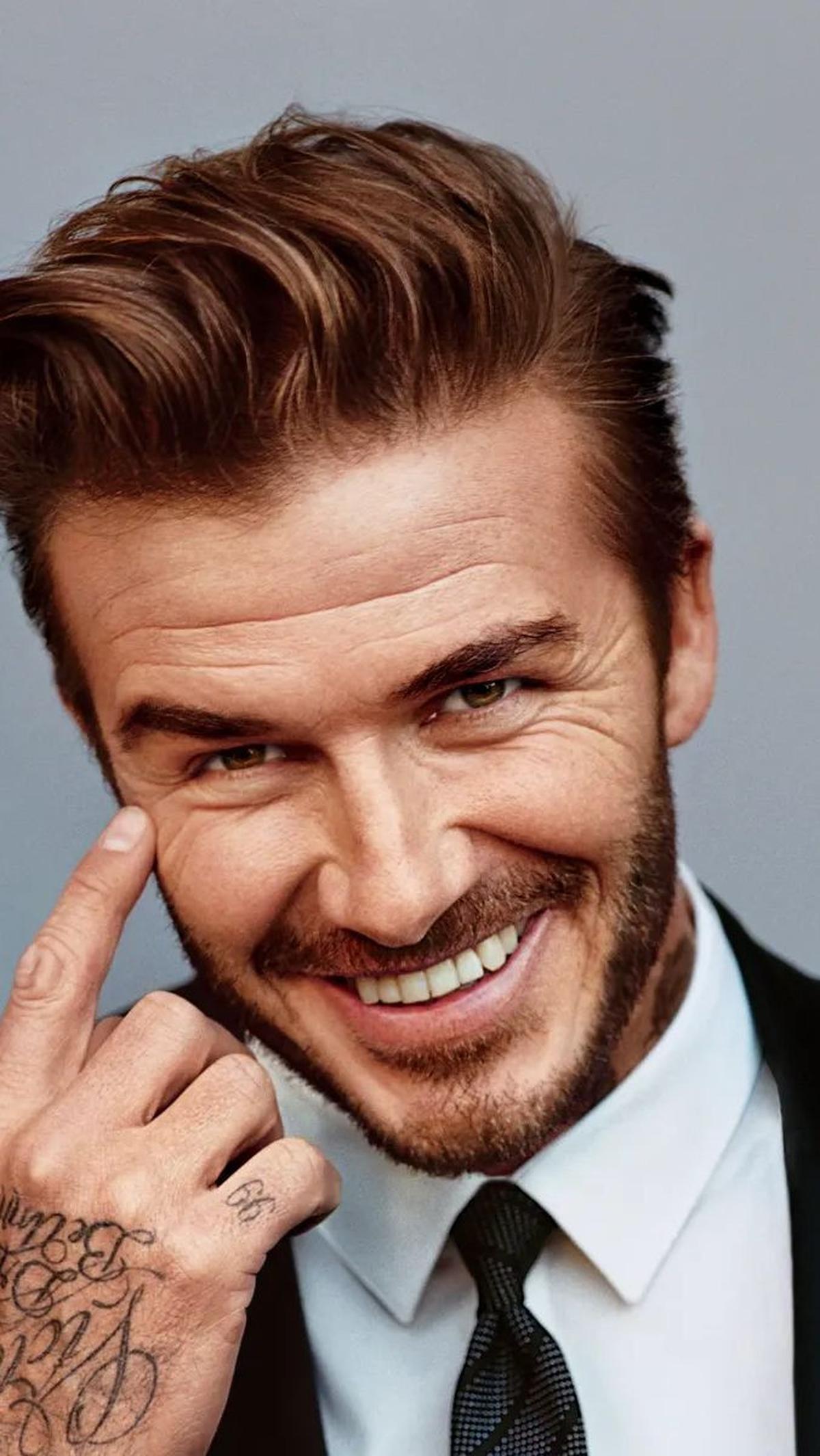Pertengkaran memanas antara keduanya menjadi sorotan. Meski pernah terlihat dengan plester di mata, Beckham menegaskan bahwa itu hanyalah "sebuah senggolan" dan tidak ada jahitan yang diperlukan.