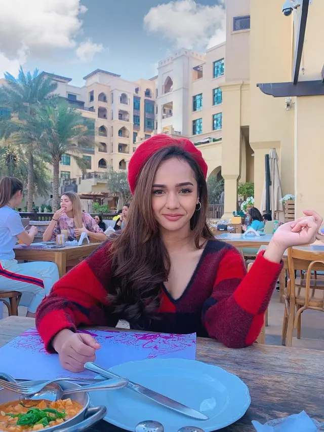Momen Liburan Dianda Sabrina di Dubai. (Sumber: Instagram/sabrinadh)