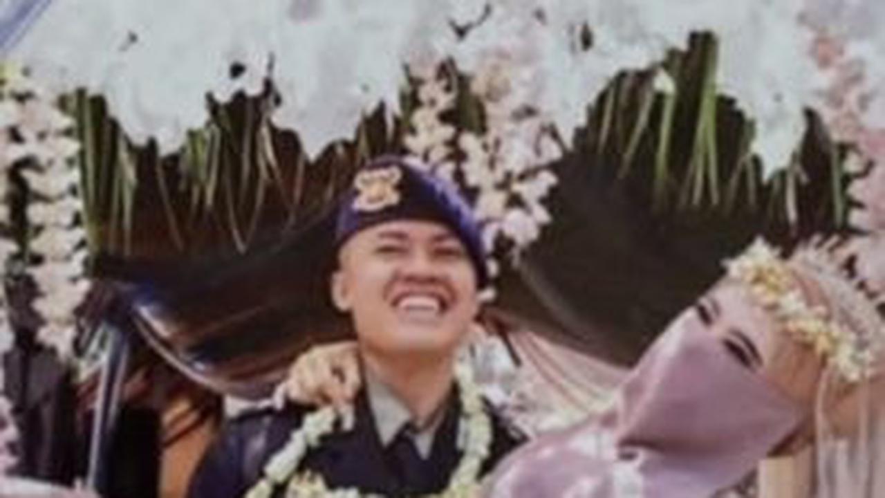 "LDM," tulisnya.