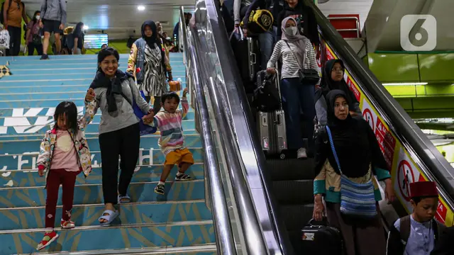 Stasiun Gambir Kedatangan 14.000 Penumpang dari Berbagai Daerah
