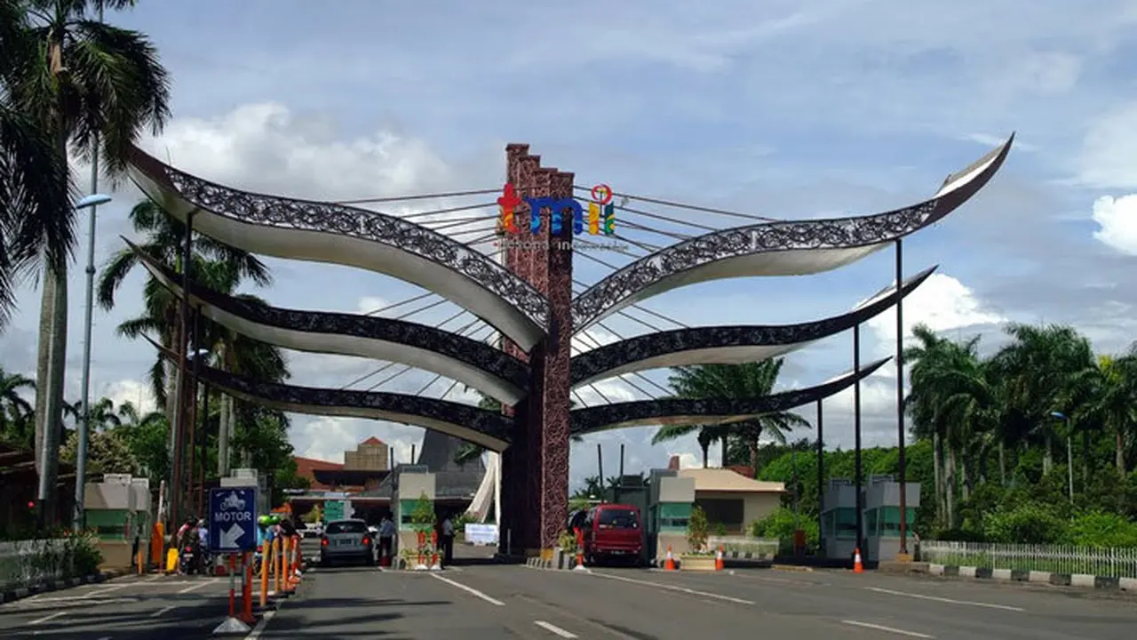 Pengelola TMII Prediksi Besok Puncak Lonjakan Pengunjung