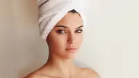 Kendall Jenner Berfoto Mesra dengan Mantan Personel EXO