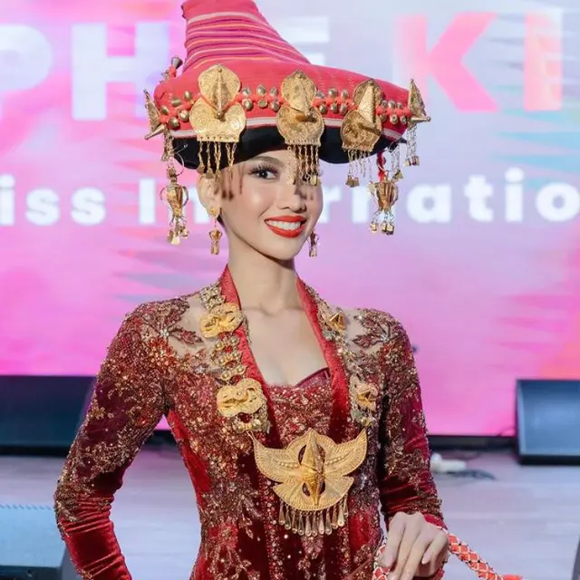 Kustom nasional Sophie Kirana