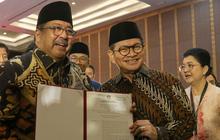 FOTO: Senyum Pramono-Rano Resmi Ditetapkan Jadi Gubernur dan Wakil Gubernur Jakarta Terpilih