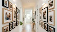 Cara Mengubah Lorong Sempit Menjadi Galeri Foto Keluarga yang Hangat dan Estetik