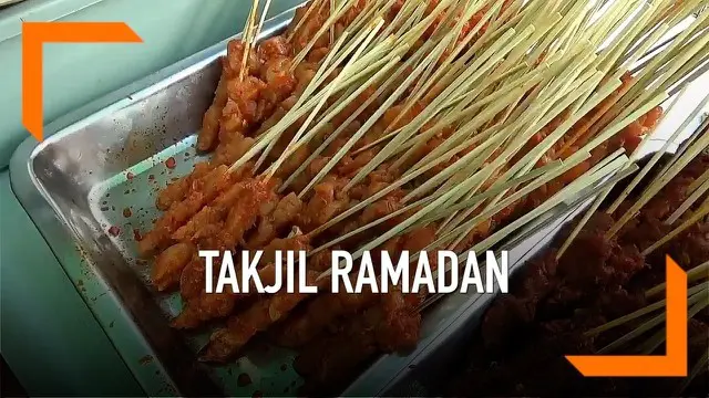 Setiap Ramadan masyarakat Denpasar selalu berburu berbagai macam sate di pasar Takjil Kampung Jawa. Berbagai olahan sate tersedia sebagai menu untuk berbuka puasa, harganya pun murah hanya Rp 1.000 per tusuk.