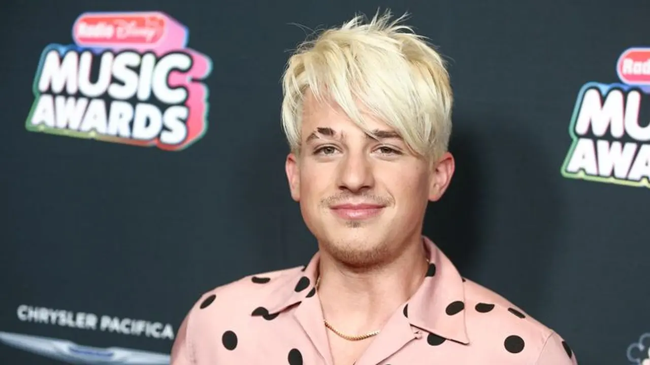 [Bintang] Charlie Puth