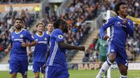 Gelandang Chelsea, Willian, merayakan gol yang dicetaknya ke gawang Hull. Gol pertama The Blues baru terjadi ada menit ke-61 mmemanfaatkan umpan Diego Costa. (Reuters/Carl Recine)