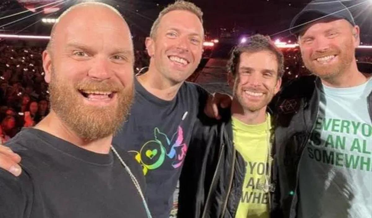 Coldplay juga ikut bergerak dalam mengurangi sampah dan mengajak penonton konsernya untuk mendaur ulang.&nbsp;<br>