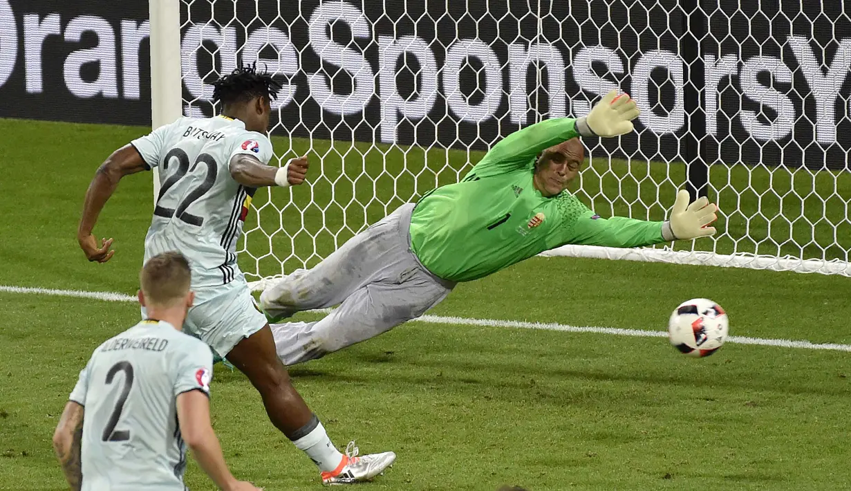 Sayang pada babak 16 besar Piala Eropa 2016, Hungaria bertemu salah satu unggulan, Belgia. Hasilnya gawang Gabor Kiraly kebobolan empat gol tanpa balas.(Foto: AFP/Pascal Pavani)
