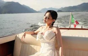 Prewedding Gege Elisa di Taman Eropa, Anggun Bergaun Putih