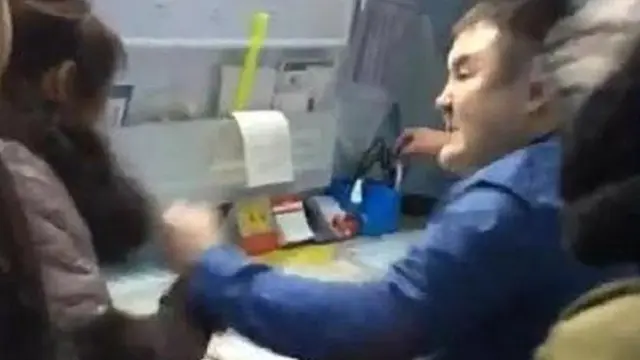 Dokter di Rusia Pukul Pasien yang Menyerangnya Saat Bertugas