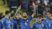 Bek kiri timnas Italia, Cristiano Biraghi, mendedikasikan golnya ke gawang Polandia untuk mendiang Davide Astori.  (AP Photo/Czarek Sokolowski)