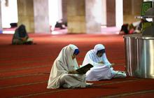Bertadarus mengisi puasa Ramadan di Masjid Istiqlal