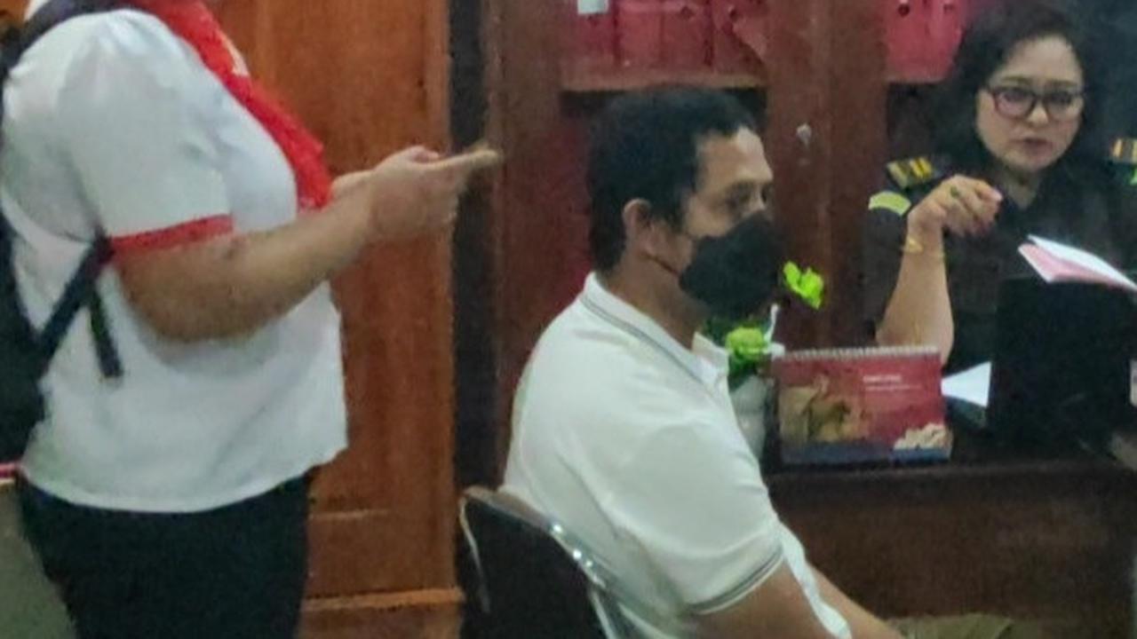 Eks Kapolres Ngada AKBP Fajar Lukman Diserahkan ke Kejaksaan