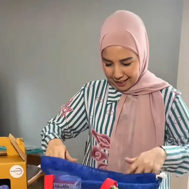 Mengintip Isi Hampers Ulang Tahun Rayyanza