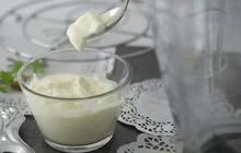 Apa Sih Sebenarnya Perbedaan Manfaat antara Greek Yogurt dan Yogurt Biasa?