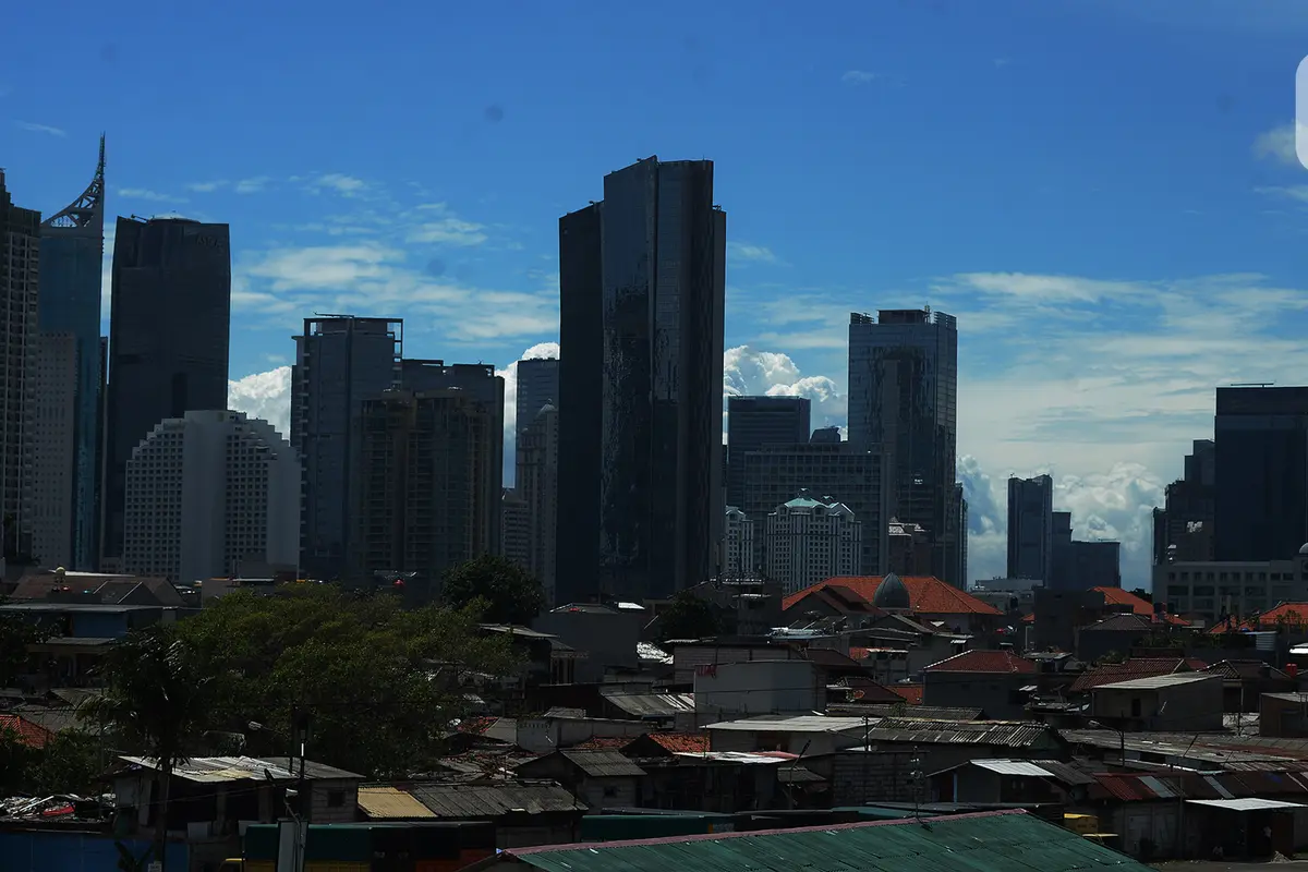 Langit Biru Hiasi Jakarta
