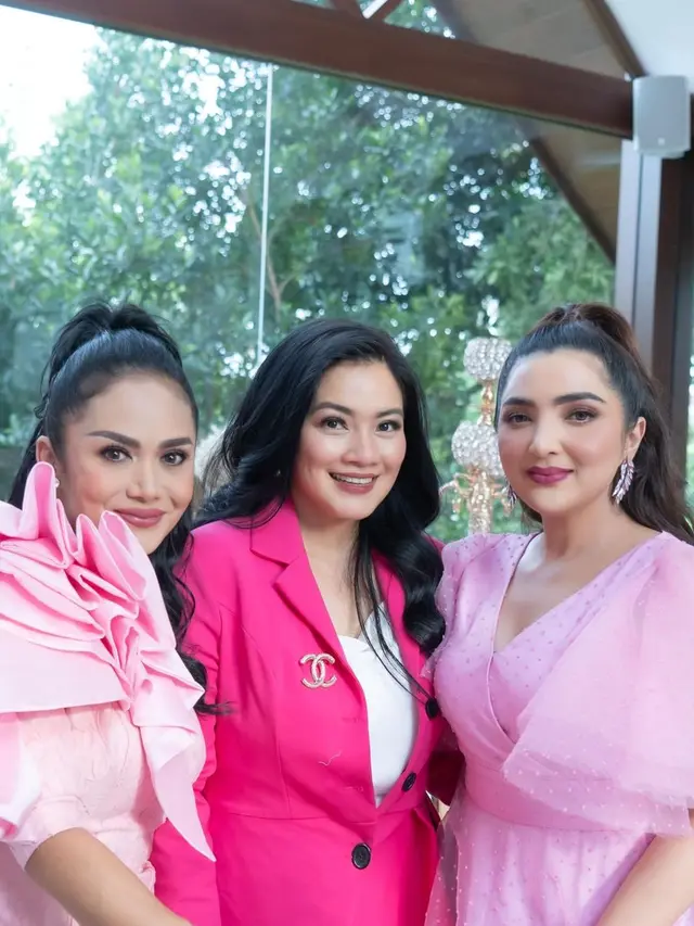 Ashanty,Titi Kamal, Krisdayanti di baby shower Aurel (Foto: Instagram/@titi_kamall)