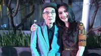 Maudy Koesnaedi begitu mengagumi karya penyair Sapardi Djoko Damono (https://www.instagram.com/p/CC03SugJXJD/?utm_source=ig_embed)