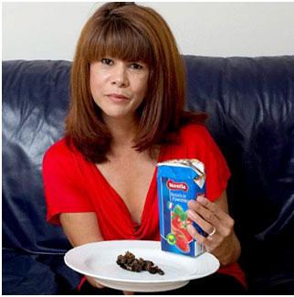 Julleen Marter terkejut melihat benda aneh seperti 'otak' di saus tomat (c) dailymail.co.uk