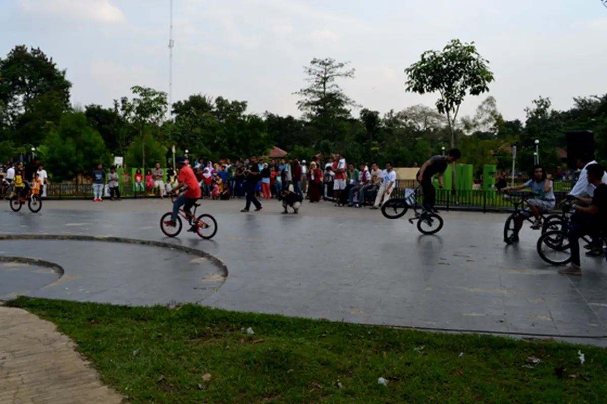 Ngabuburit Kreatif dan Seru di Taman Lembah Gurame, Depok