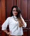 Siti Badriah selaku penyanyi dari label Nagaswara mengaku merasa dirugikan oleh PT Vizta Mandiri,  lantaran lagunya di layar Inul Vizta tidak sesuai dengan video klip yang asli (Wimbarsana Kewas/Bintang.com)