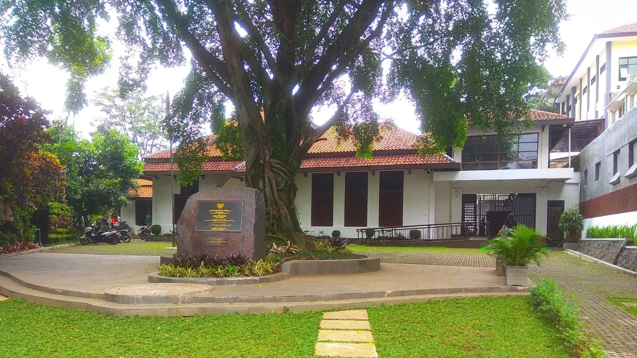 Gedung Indonesia Menggugat