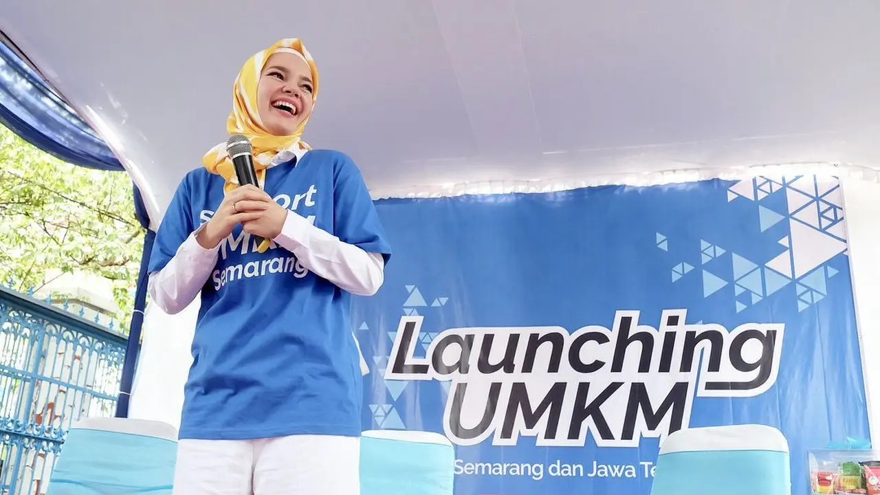 Dewi Sandra