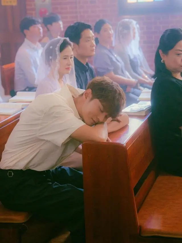 Jo Woon (instagram/zu.wo_moon.jun.won)