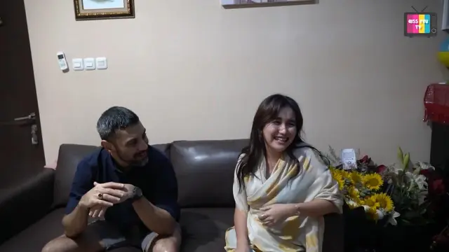 Momen Didi Riyadi Berikan Kejutan Untuk Ayu Ting Ting