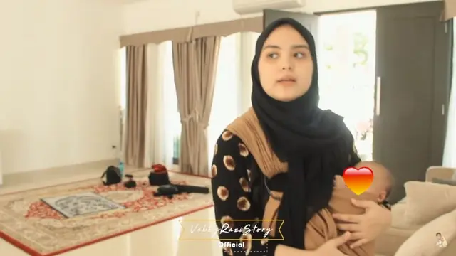 Rumah Vebby Palwinta dan Razi Bawazier