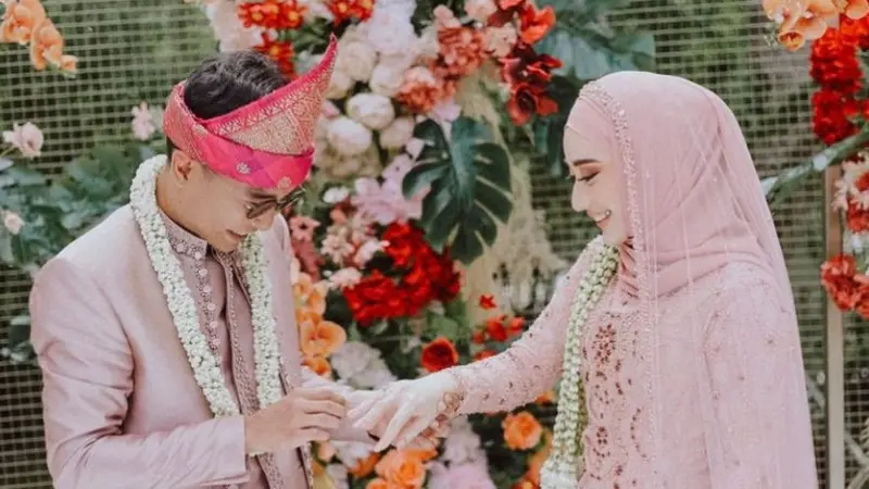 Anggunnya Syaira Anataya, anak Cindy Fatika Sari dan Tengku Firmansyah saat menikah dengan Jodi Andejo Koni