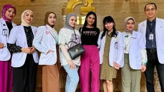 Nathalie Holscher lakoni perawatan (Instagram/rezagladys)