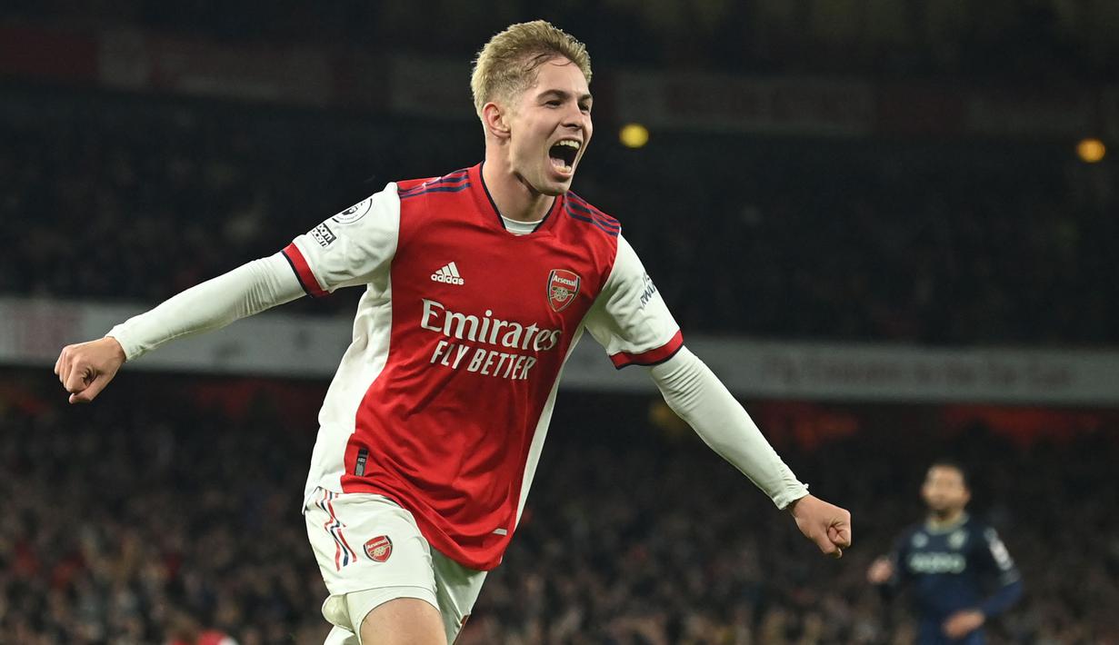 Emile Smith Rowe berhasil tampil mengagumkan di sisi sayap Arsenal. Wonderkid asal Inggris tersebut telah menyumbangkan tiga gol dalam dua pertandingan Liga Inggris terakhir. Rowe kemungkinan akan mendatangkan malapetaka bagi Watford yang akan bertandang ke Emirates. (AFP/Glyn Kirk)