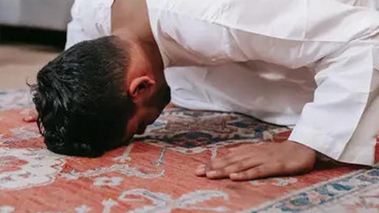Sholat Tasbih di Malam Lailatul Qadar, Hukum dan Tata Caranya