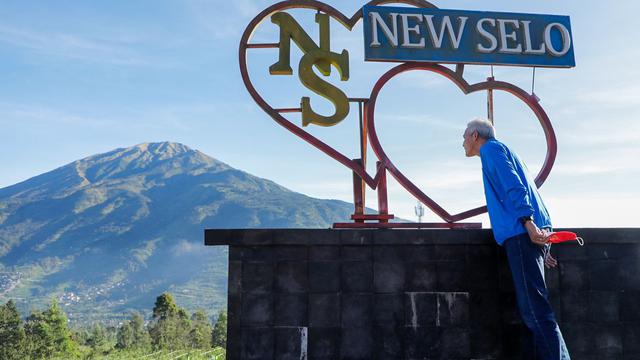 Ganjar Pranowo mengunjungi kaki Gunung Merapi dan Merbabu di Kecamatan Selo Boyolali. (Ist)
