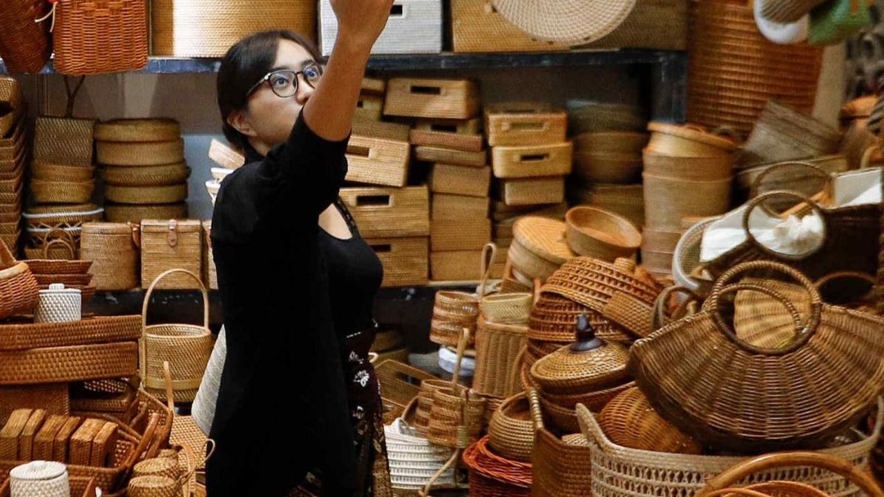 FOTO: Berburu Kerajinan Tangan di Inacraft 2024, Pameran Kriya Terbesar se-ASEAN