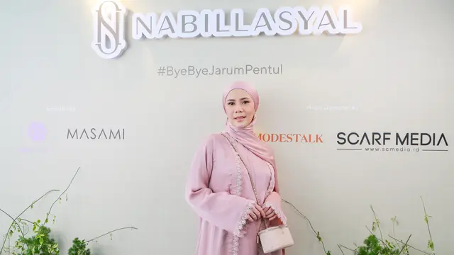 Cynthia Ramlan pada acara grand opening Nabillasyal, di kawasan Bintaro, Jakarta Selatan, Sabtu (22/2/2025).