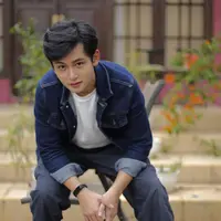 Gaya Randy Martin Saat Menggunakan Denim. (Sumber: Instagram/randymartinnn)