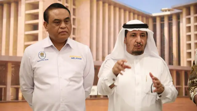 Menteri PANRB Syafruddin bersama wakil Liga Dunia Islam. (Istimewa)