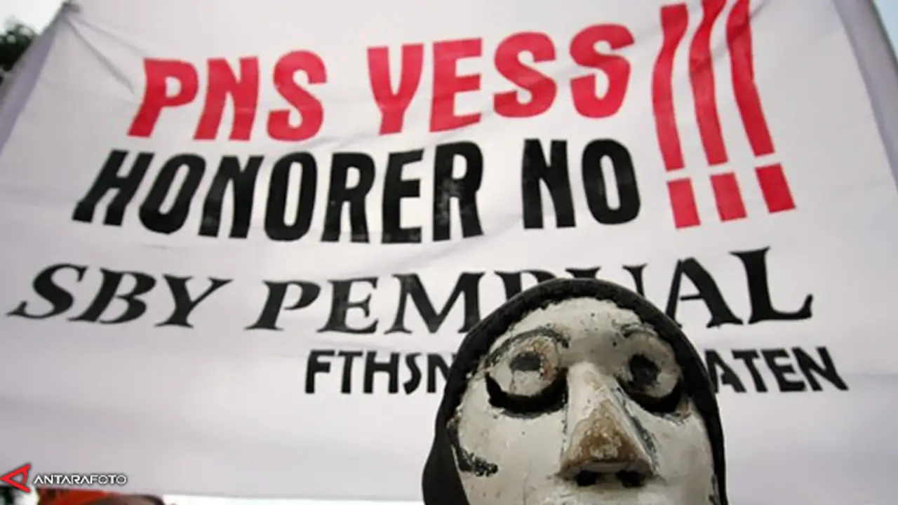 demo-honorer-140213c.jpg