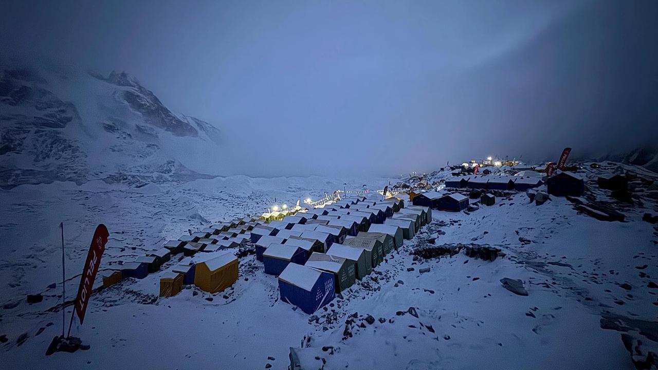 FOTO: Musim Pendakian Everest Kembali Bergeliat