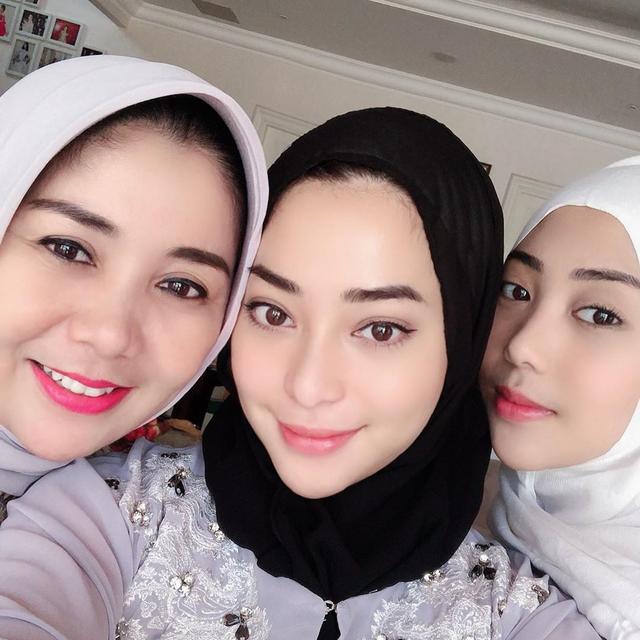 6 Momen Khataman Al Quran Nikita Willy Bareng Keluarga
