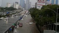 Banjir di Jalan Gatot Subroto, Jakarta. (Ist)