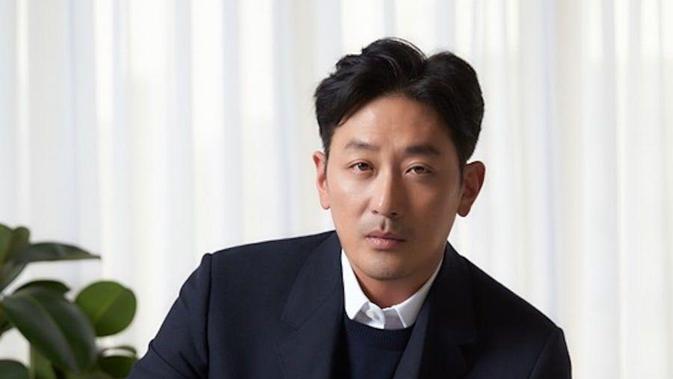Ha Jung Woo (Walkhouse Company via Soompi)